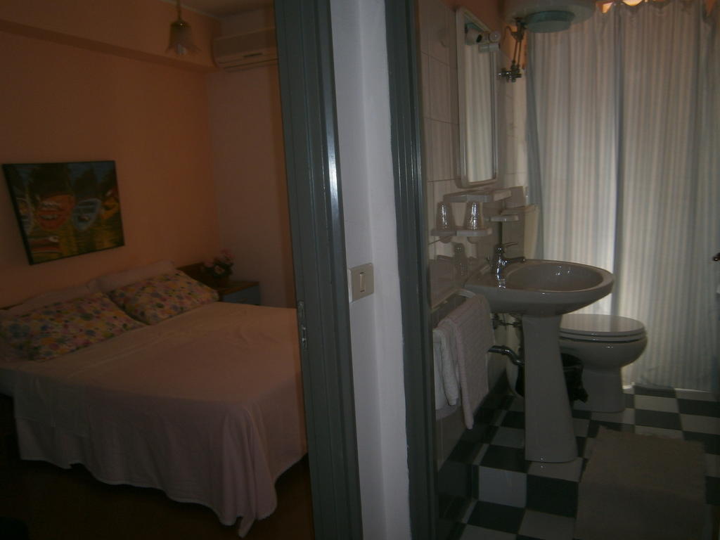Pensione S. Antonio Ristorante Silvia Furci Siculo Zimmer foto